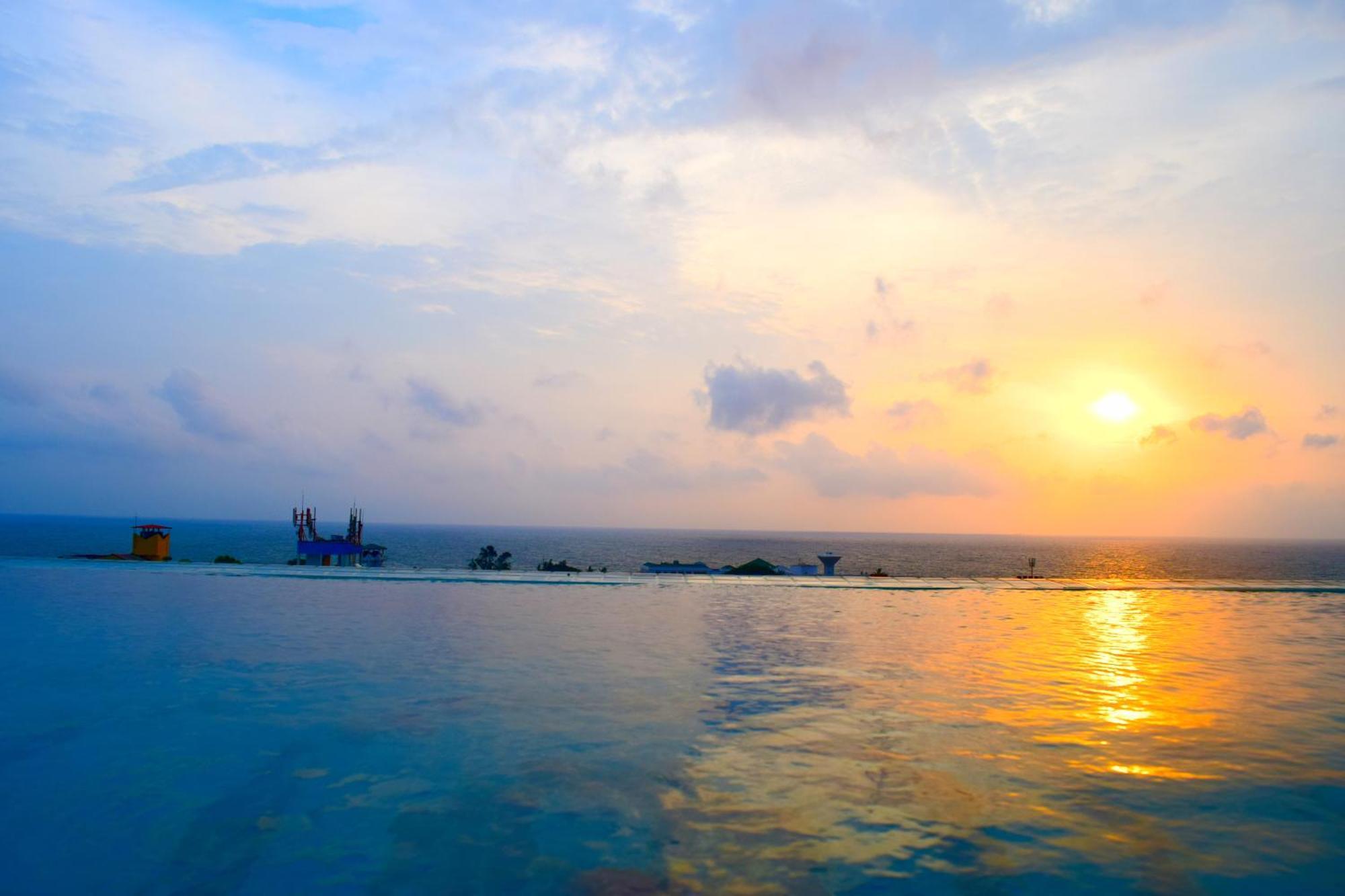 Anarva Hotel & Spa Dehiwala-Mount Lavinia Bagian luar foto